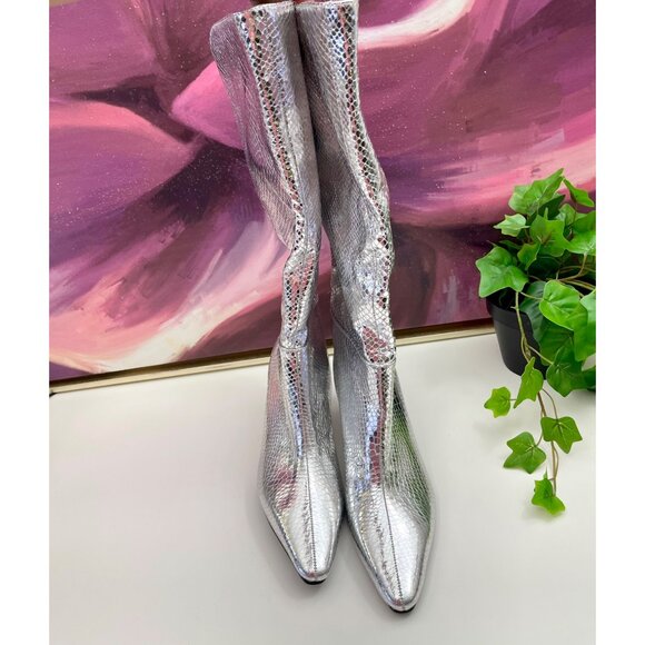 Steve Madden Women's Newlyn knee High Boots‎ Silver Metallic Size 7 - Picture 3 of 10